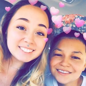 Meet your Posher, Shaina